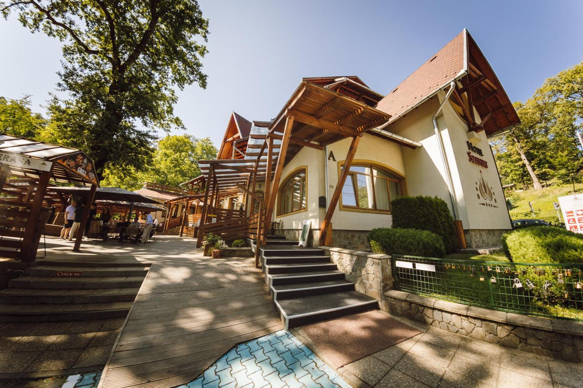 Hotel Szeifert Sovata Exterior photo